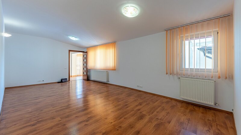 Calea Mosilor, Traian, vila moderna 4 camere